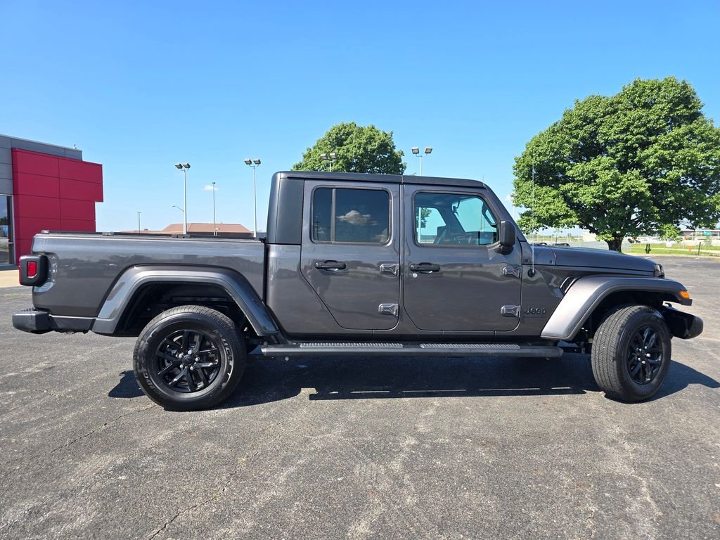 Used 2023 Gray Jeep Sport S image 15