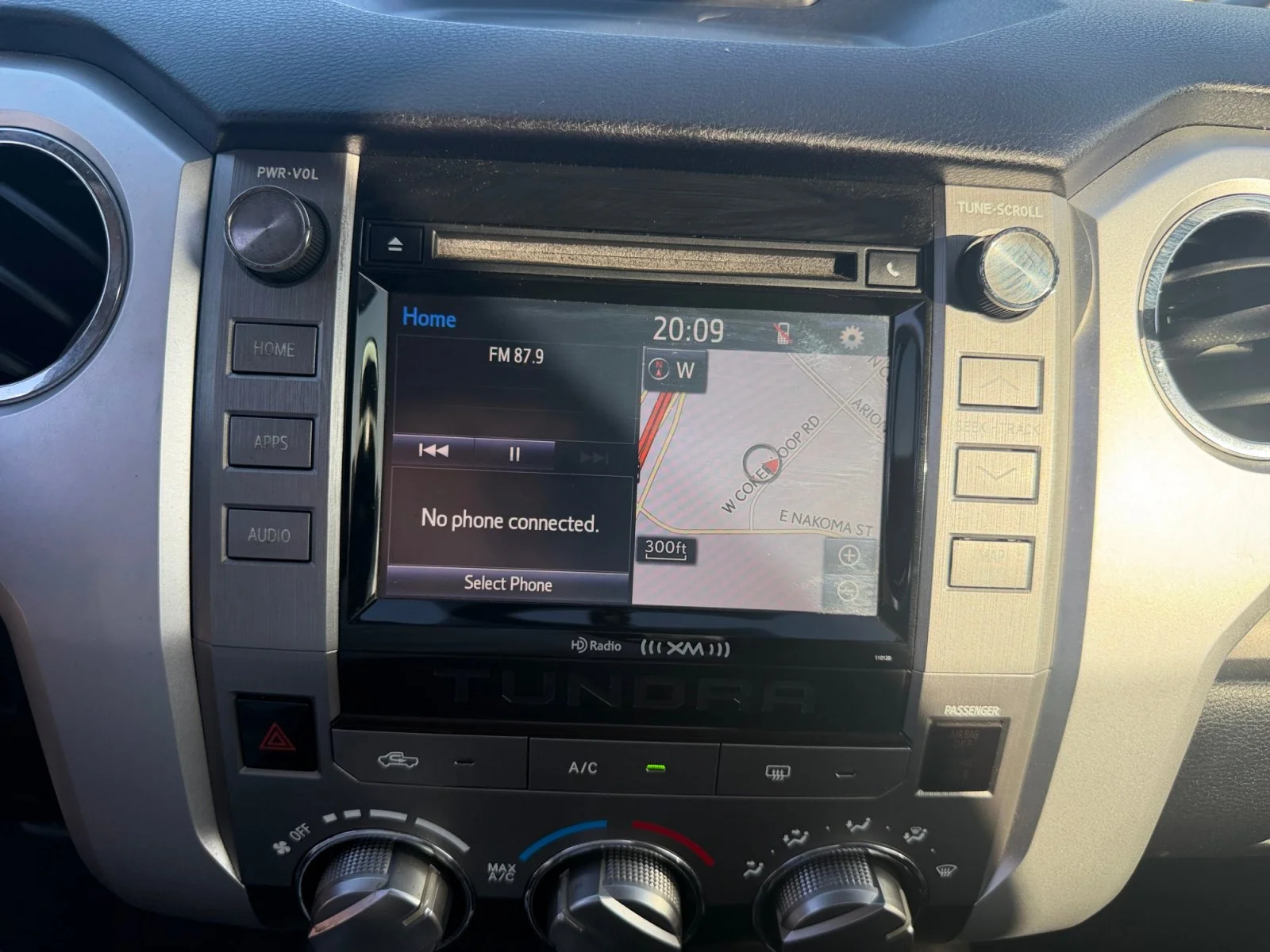 Used 2016 Black Toyota SR5 image 21