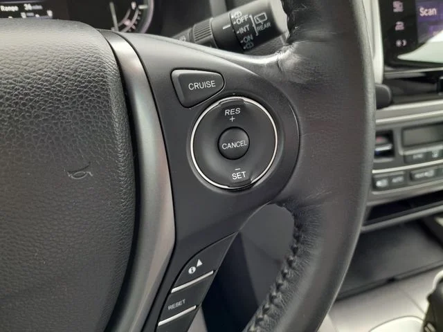 Used 2018  Honda EX-L image 15