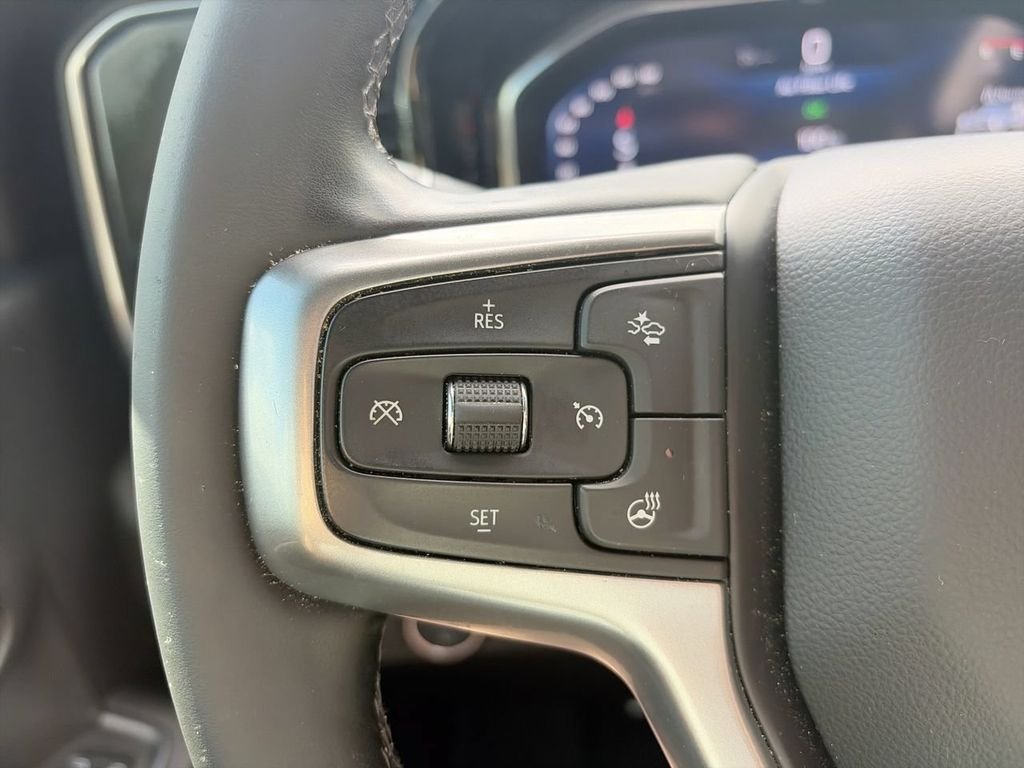 Used 2025 White Chevrolet LT image 24