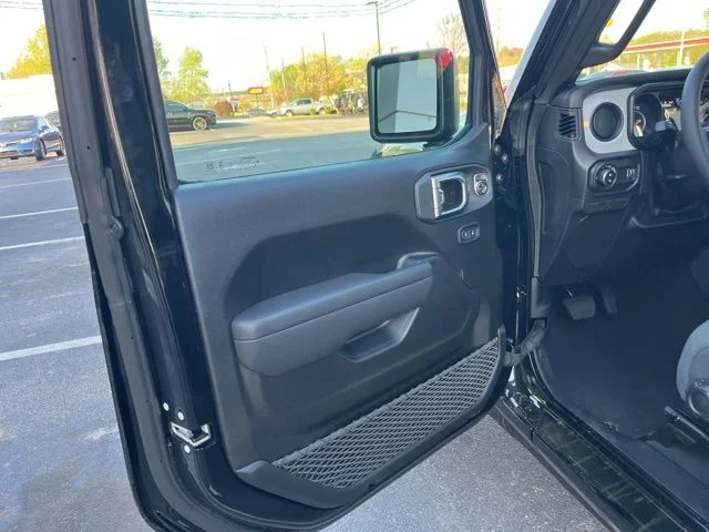 New 2026 Black Clear-Coat Exterior Paint Jeep Sport S image 6