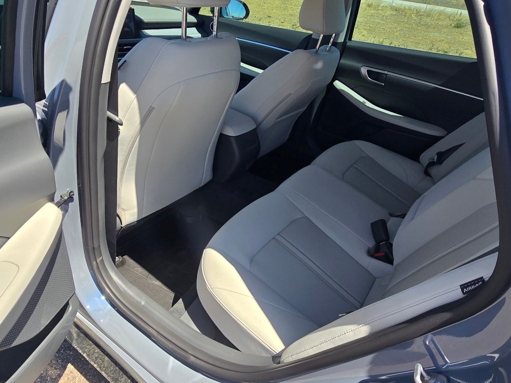 Used 2026 Transmission Blue Hyundai SEL Sport image 15