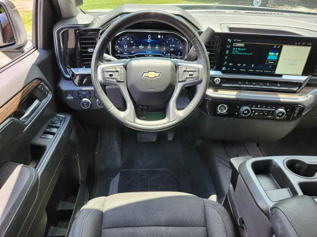 Used 2023 White Chevrolet LT image 14