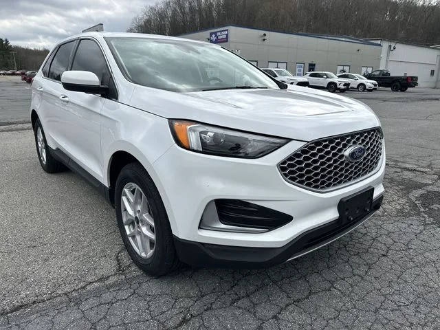 Used 2024 White Ford SEL image 11