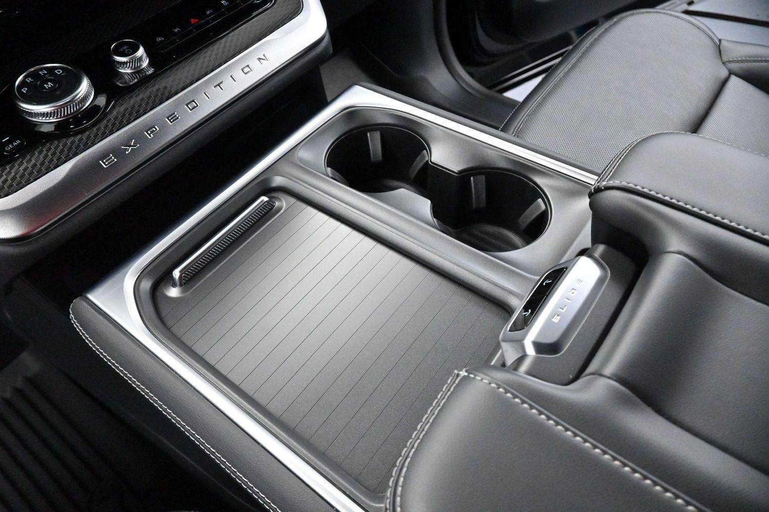 Used 2025 Agate Black Ford Platinum image 31