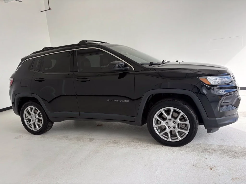 Used 2024 Black Jeep Latitude Lux image 1
