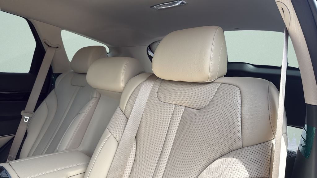 2026 GENESIS GV80 Standard - Photo 13