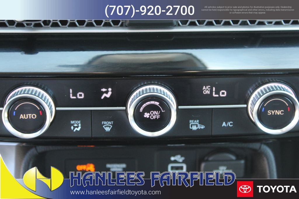 Used 2023  Honda EX-L image 24