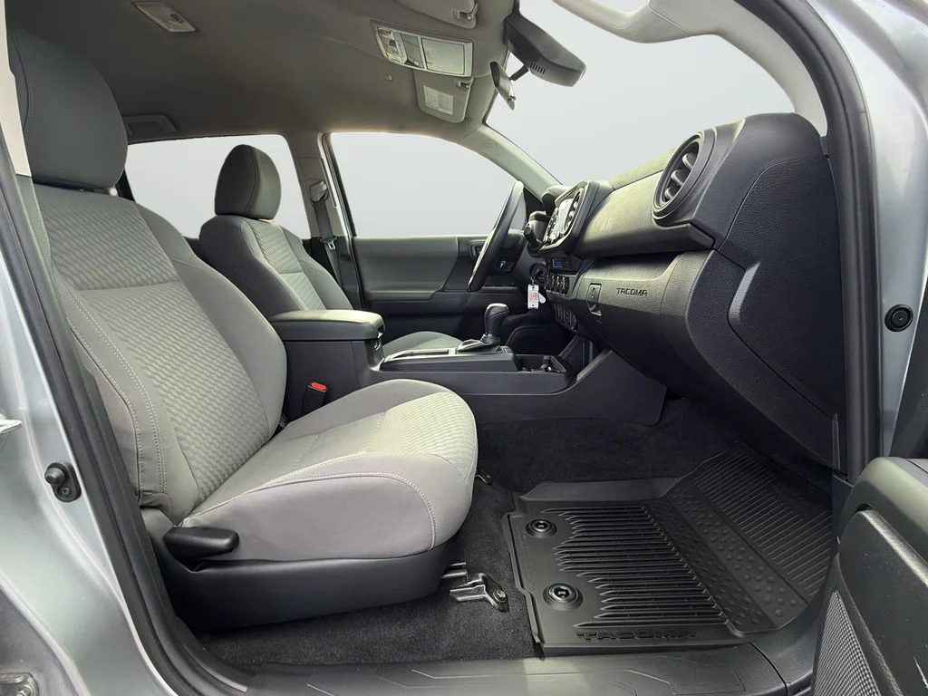 Used 2023 Silver Toyota SR image 27