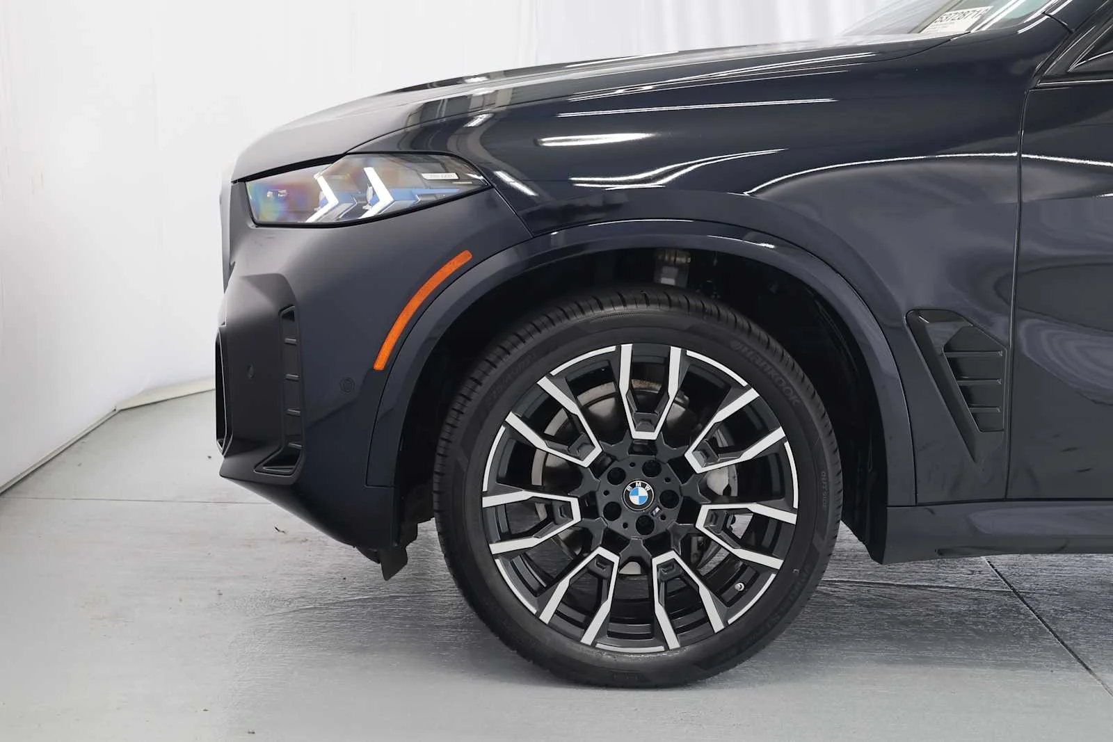 Certified Used 2025 Carbon Black Metallic BMW xDrive40i image 11