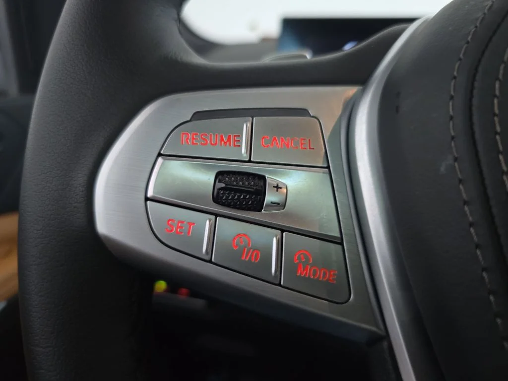 Used 2024 Skyscraper Gray Metallic BMW xDrive40i image 18