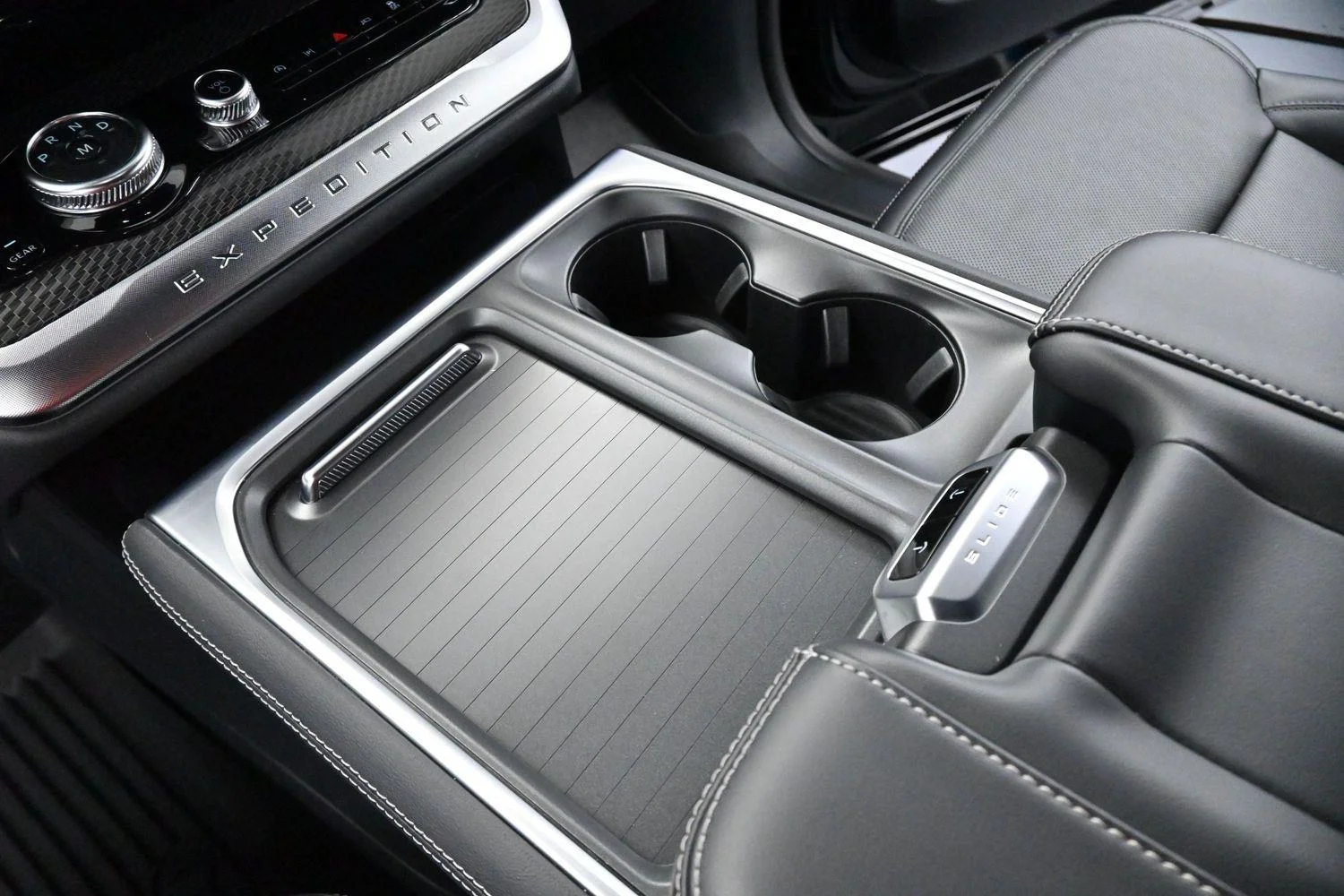 Used 2025 Black Ford Platinum image 31