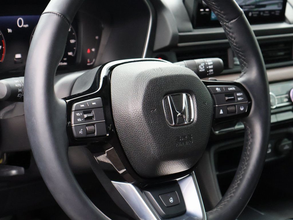 Used 2025  Honda Elite image 19