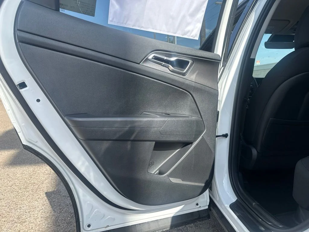 New 2027 White Kia S image 16