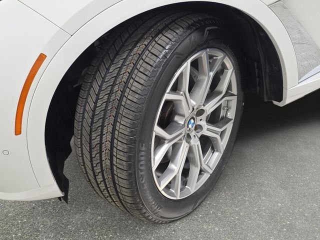 Certified Used 2024 Mineral White Metallic BMW xDrive40i image 26