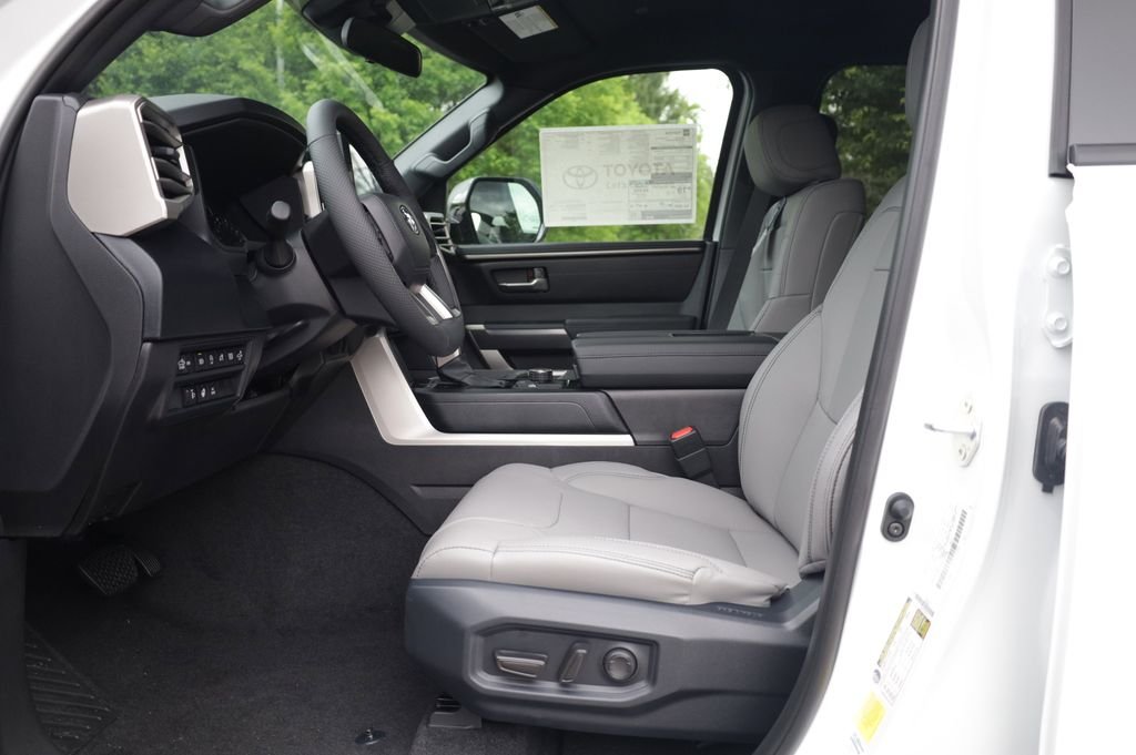 2026 Toyota Tundra SR5 - Photo 20