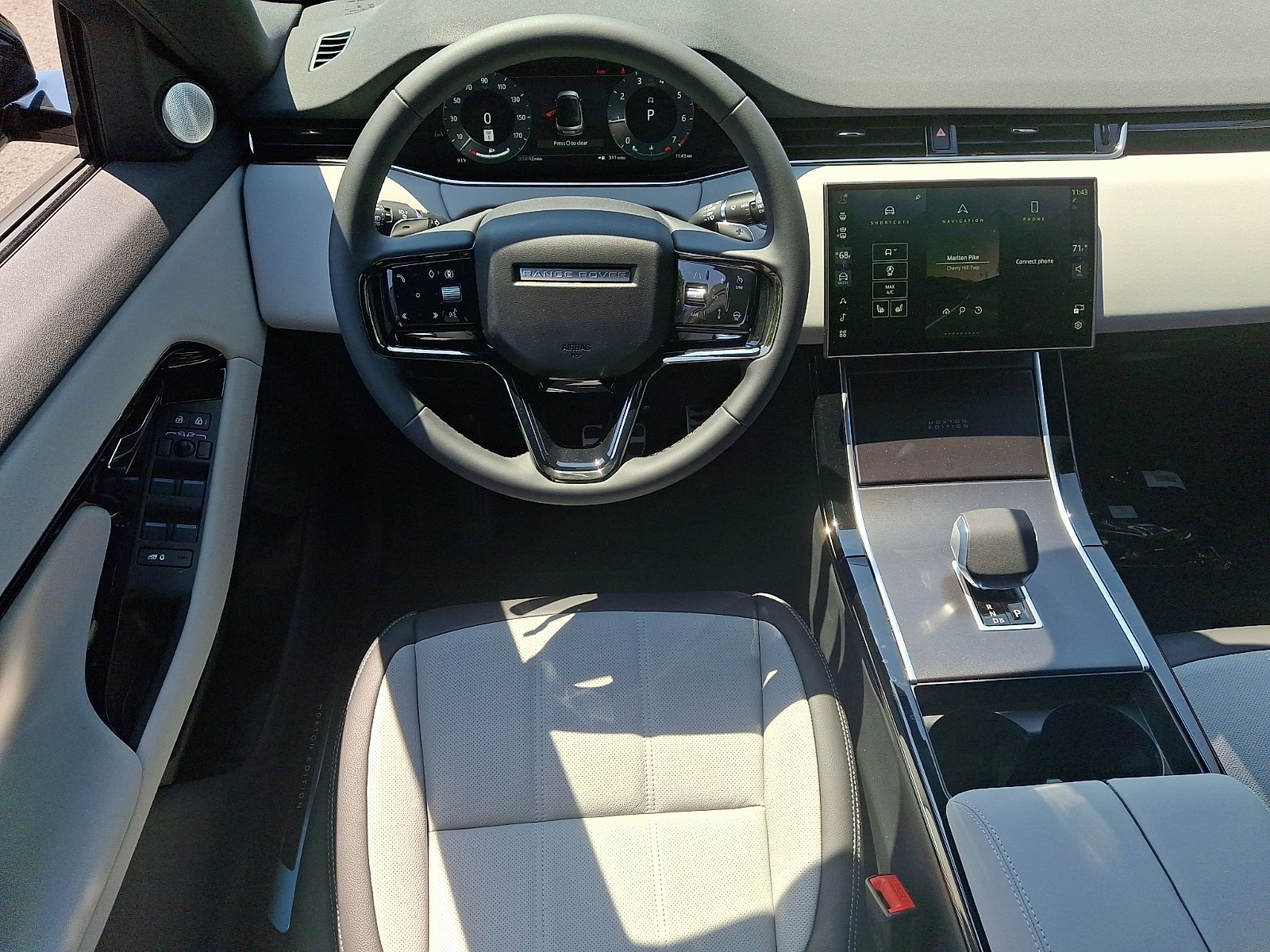 New 2026 Carpathian Grey Land Rover Hoxton Edition image 6