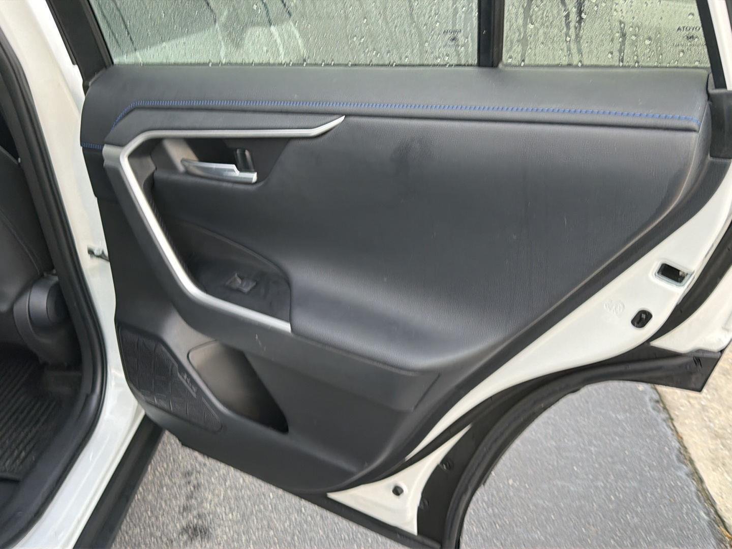Used 2024 Wind Chill Pearl w/Midnight Black Metallic Roof Toyota Hybrid XSE image 15