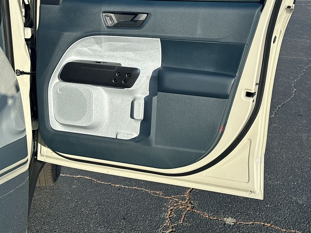 New 2025 Desert Sand Ford XLT image 14