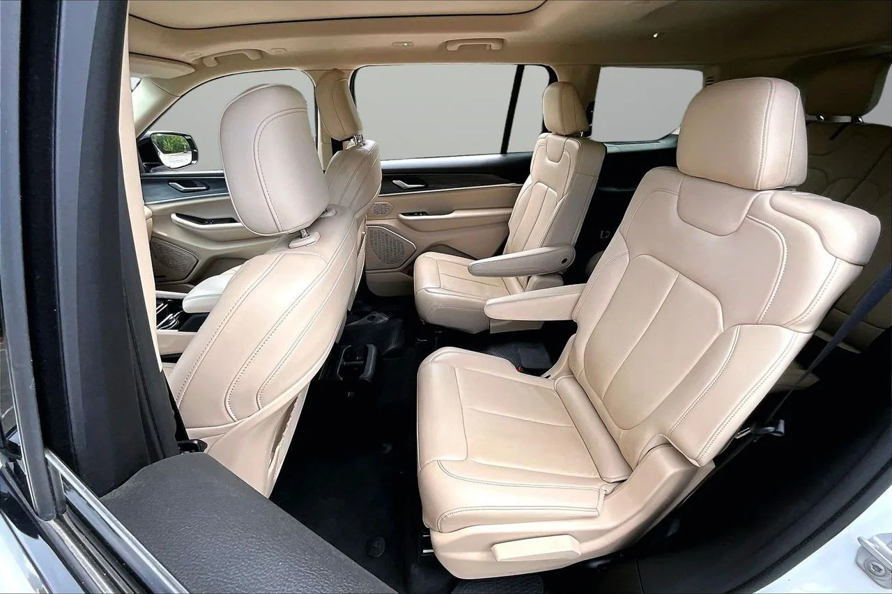 Used 2021 White Jeep Limited image 22