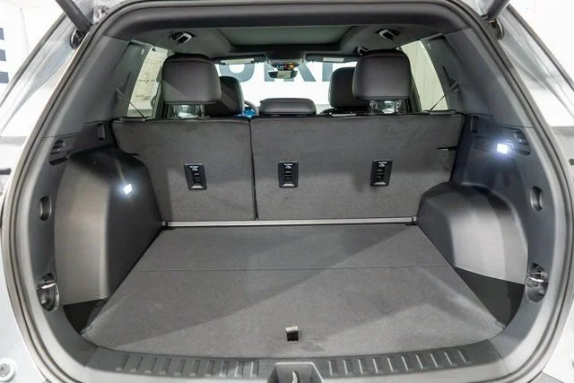 2027 Chevrolet Equinox RS - Photo 9