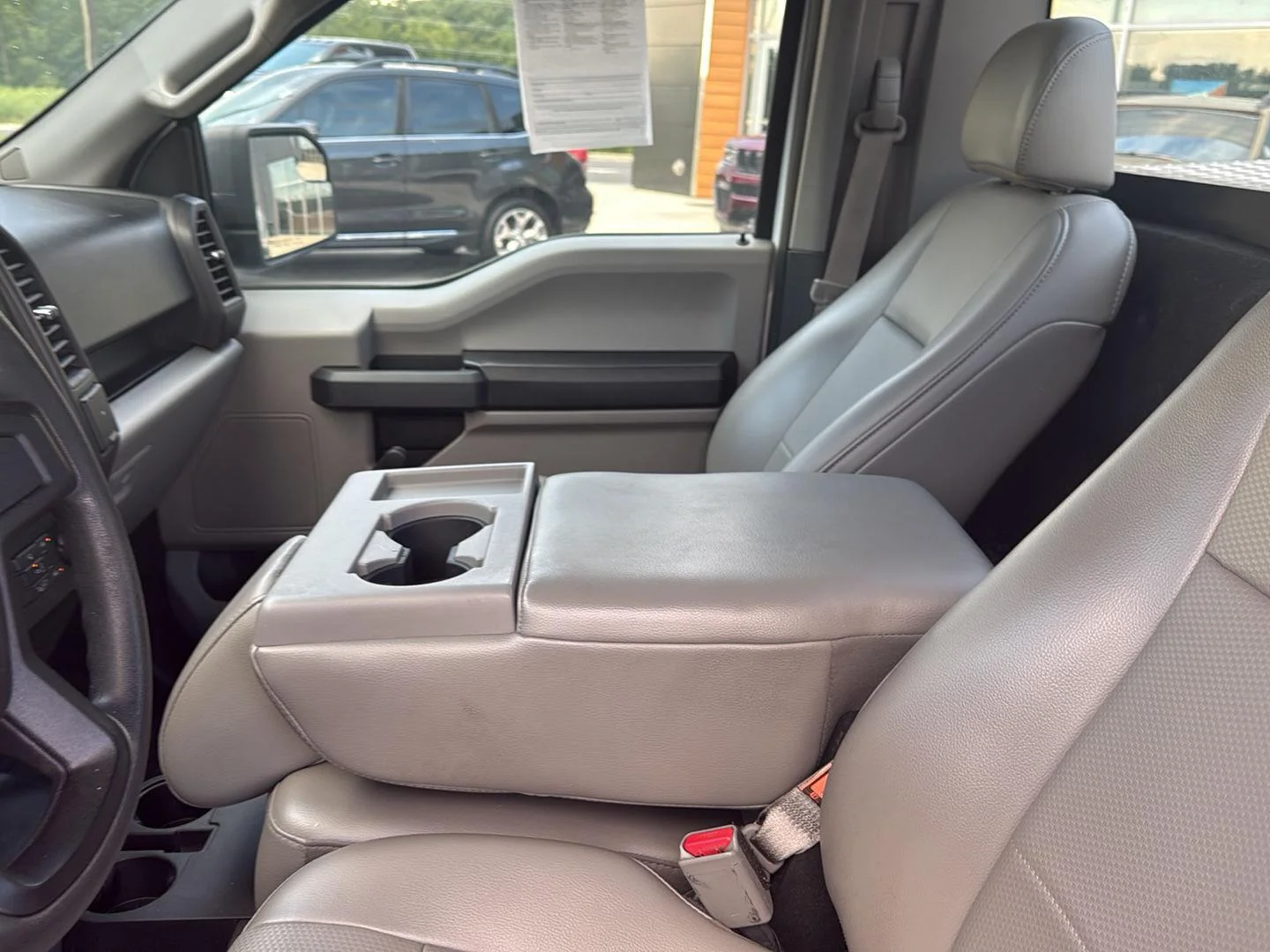 Used 2017 OXFORD WHITE FORD  image 20