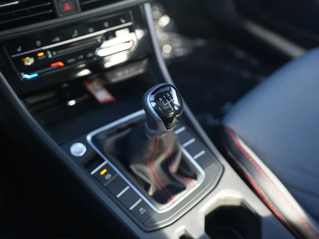 New 2026 Pure White Volkswagen 2.0T Autobahn image 16
