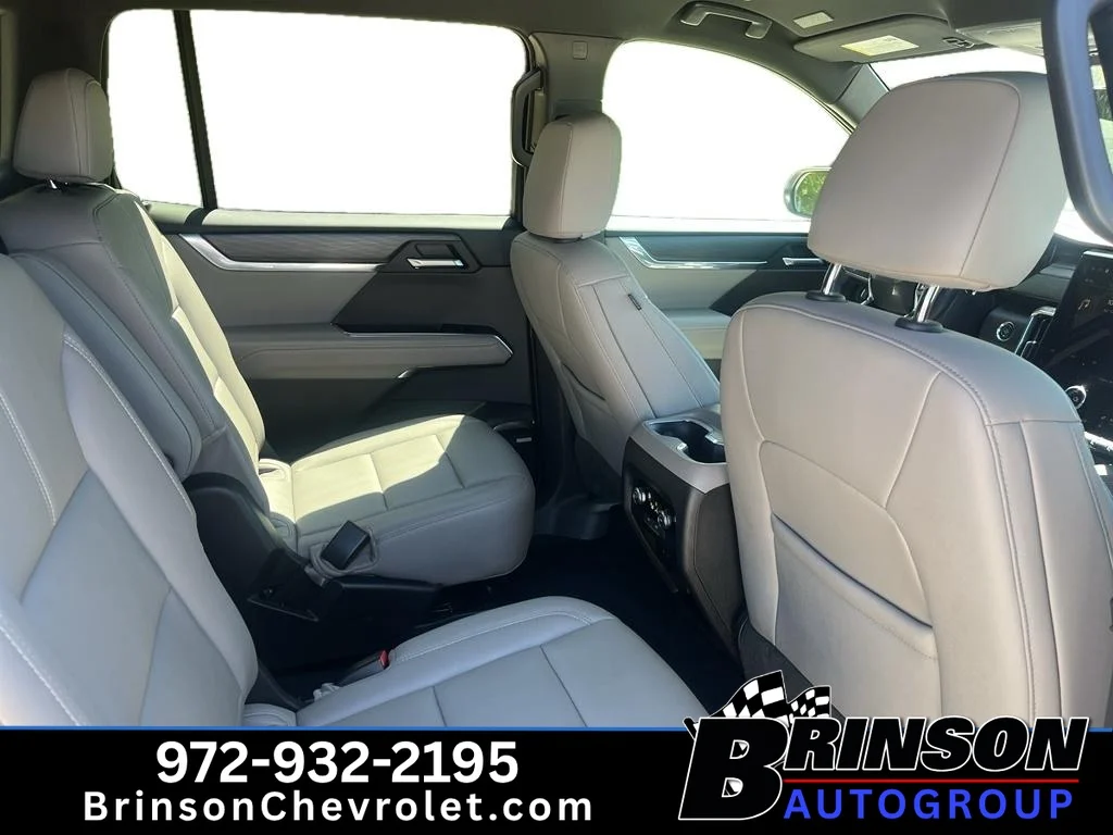 Used 2026 Summit White GMC FWD Elevation image 5