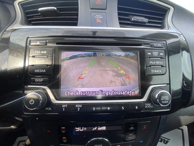 Used 2018 Gray Nissan SR image 17