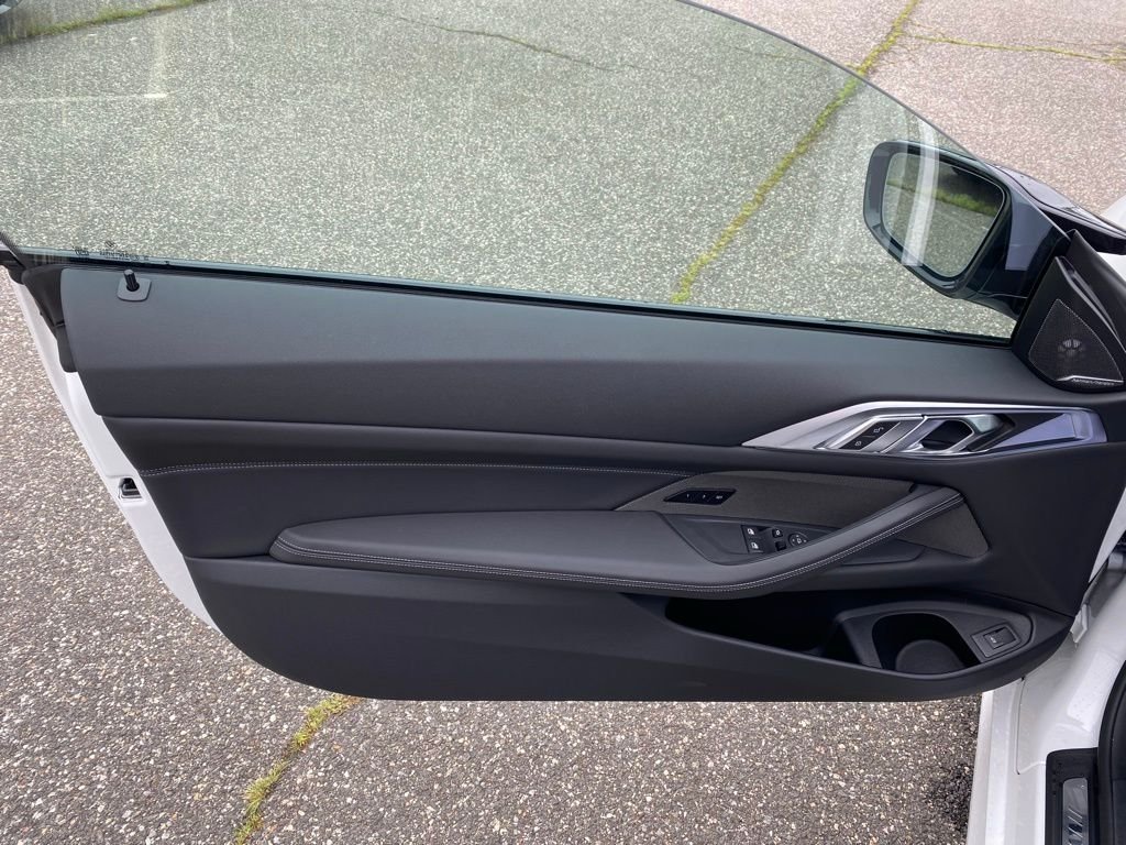 2026 BMW 4 Series M440i - Photo 10