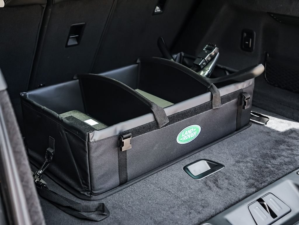 New 2026 Black Land Rover Dynamic SE image 30