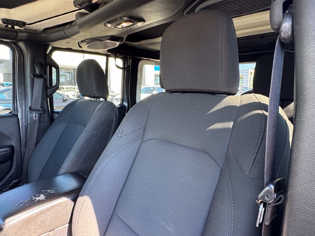 Used 2018 Crystal Metallic Jeep Unlimited Sport S image 10