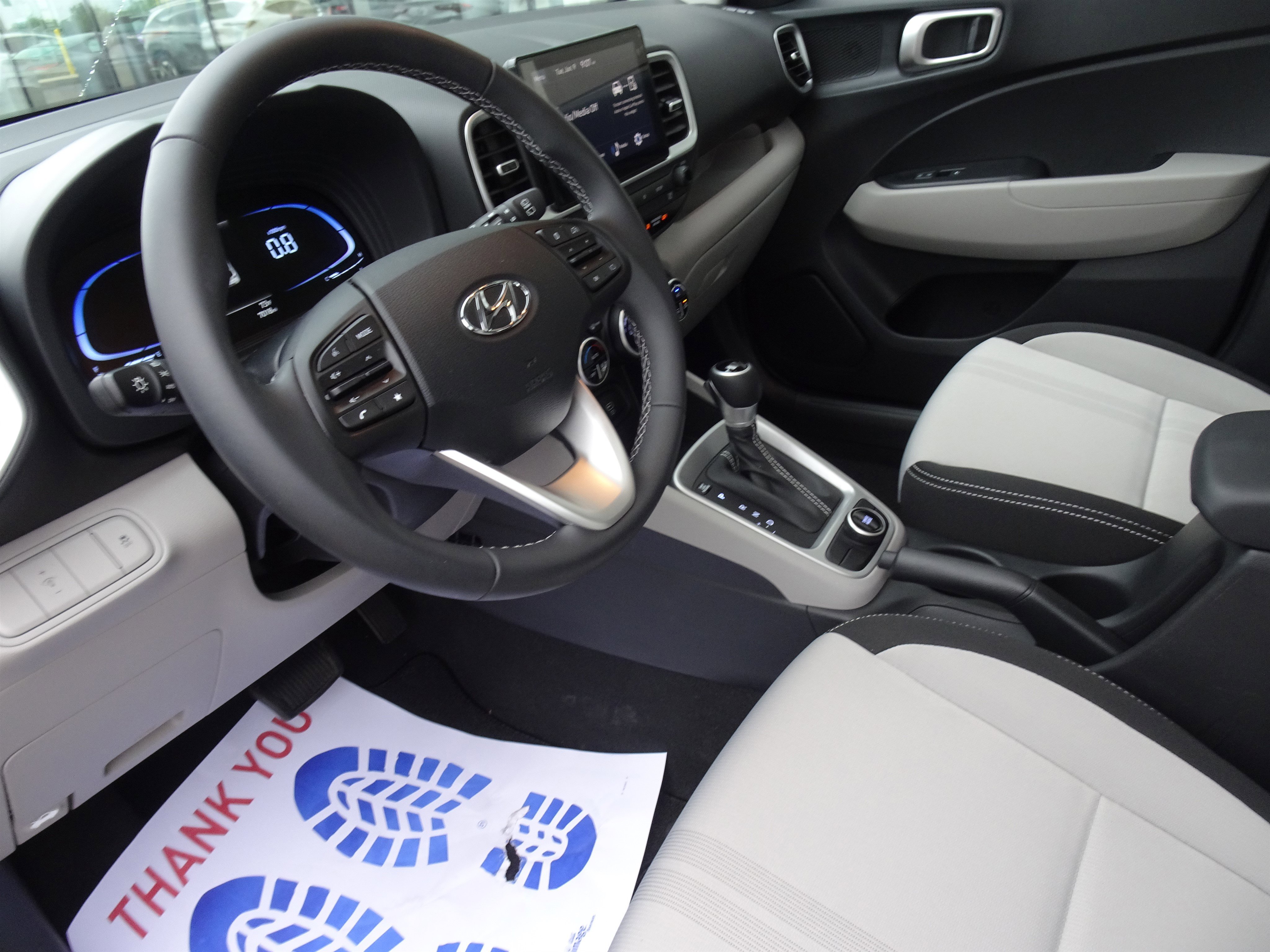 2023 Hyundai Venue SEL - Photo 12