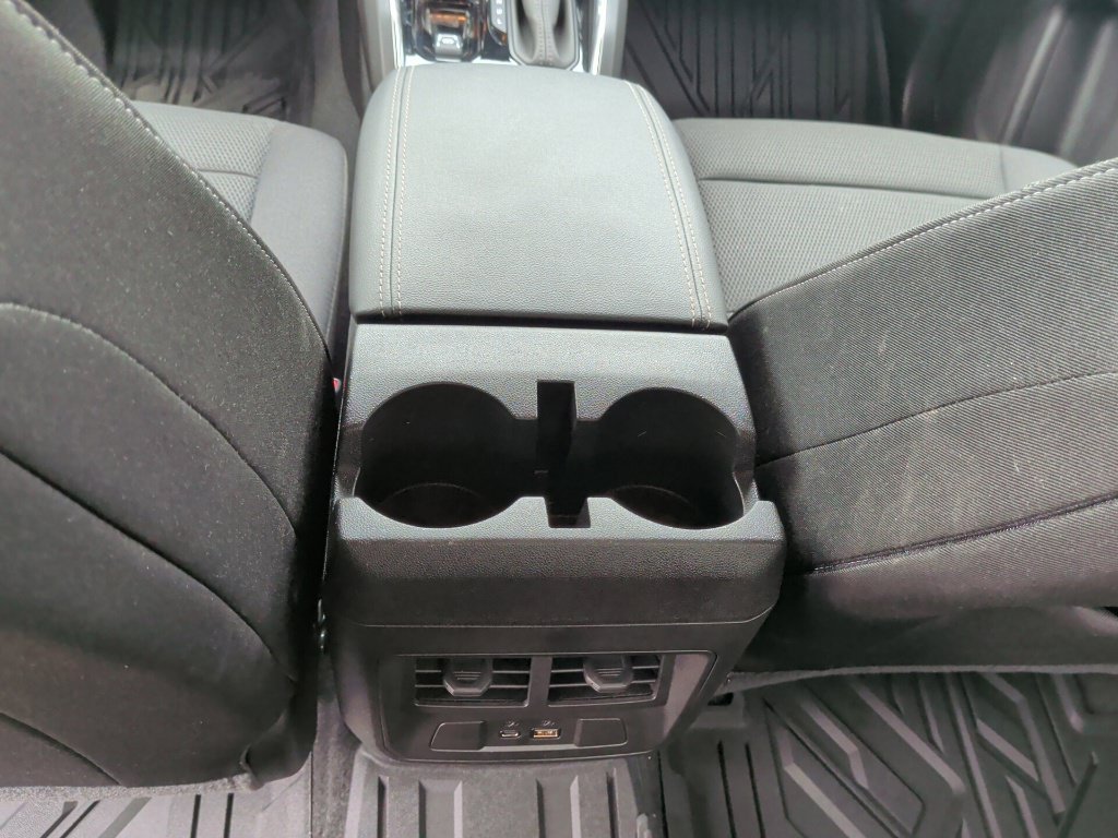 Used 2026  GMC Elevation image 36