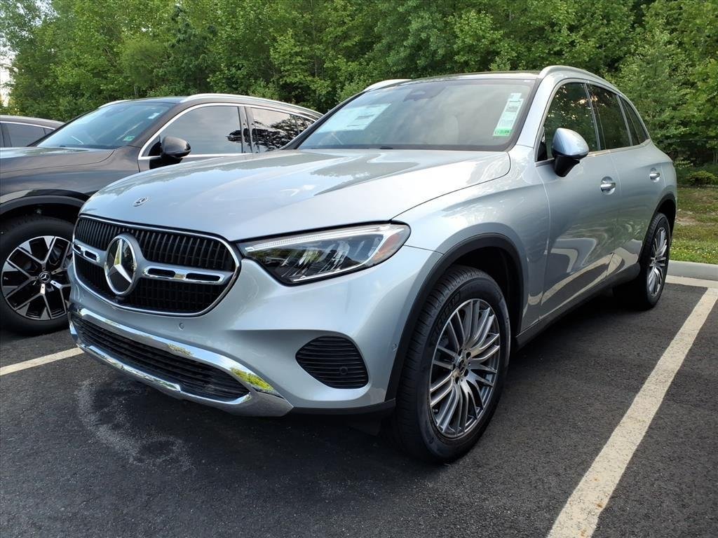 New 2026 SILVER Mercedes-Benz GLC 300 image 24