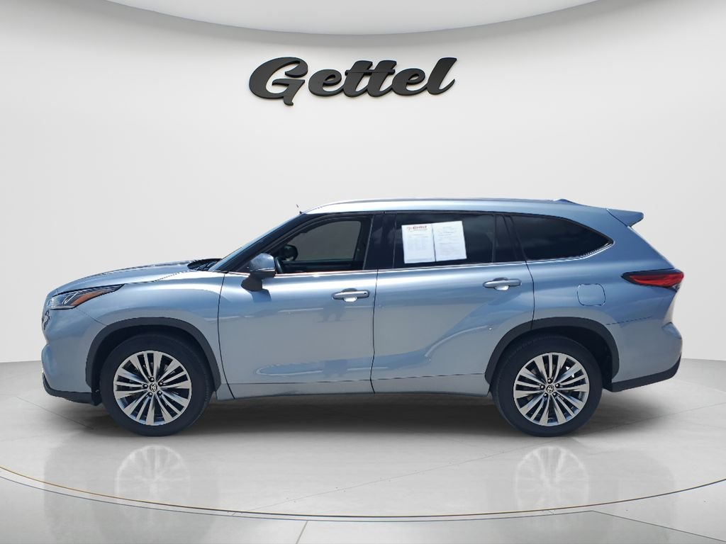 Used 2022  Toyota Platinum image 8