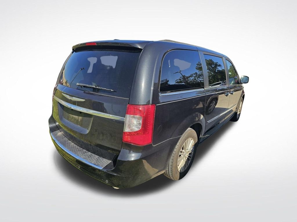 Used 2015 Black Chrysler Touring-L image 18