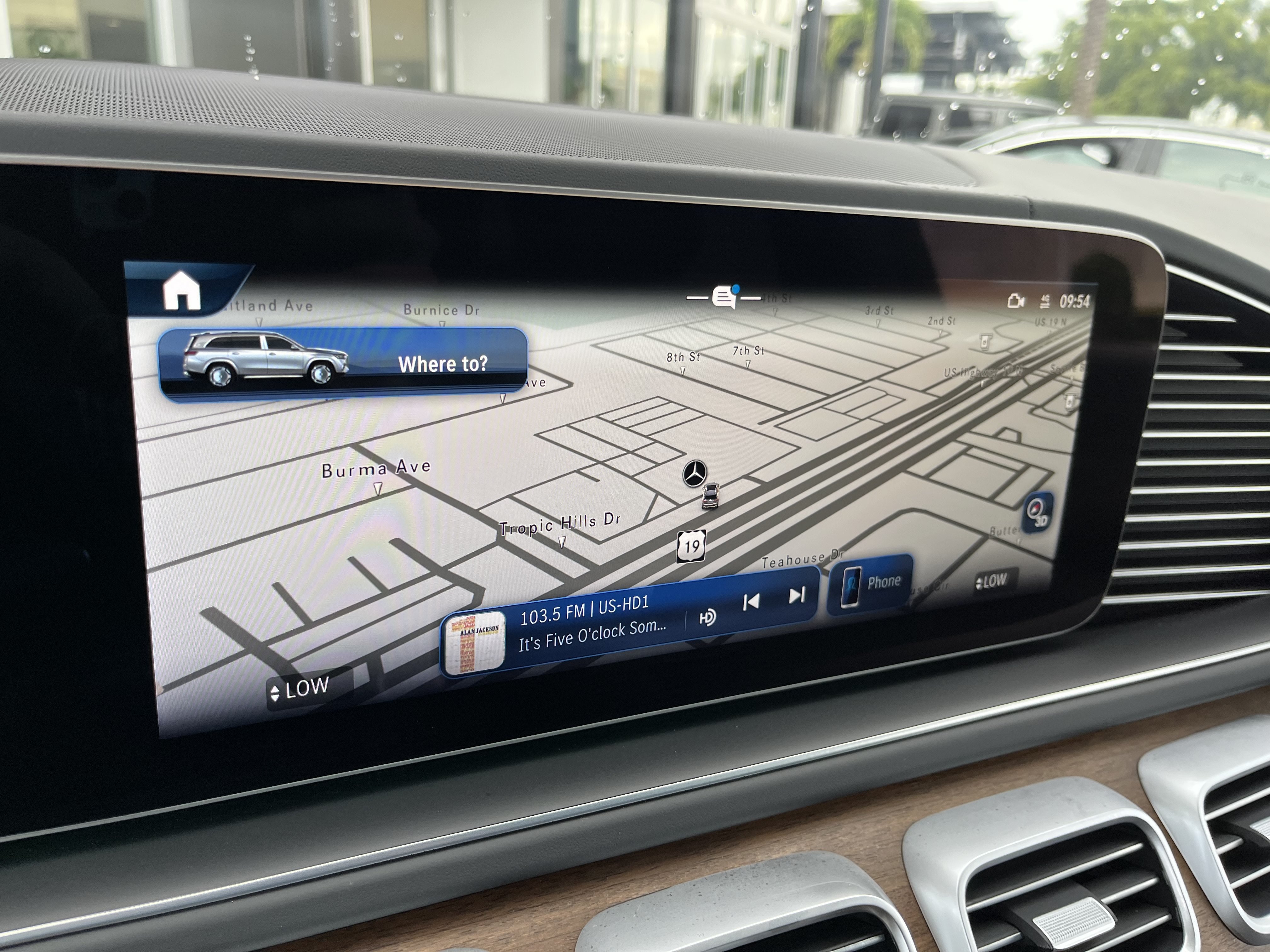New 2026 Selenite Grey Metallic Mercedes-Benz Maybach GLS 600 image 56