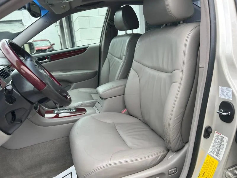Used 2003 Gold Lexus ES 300 Sedan 4D image 36