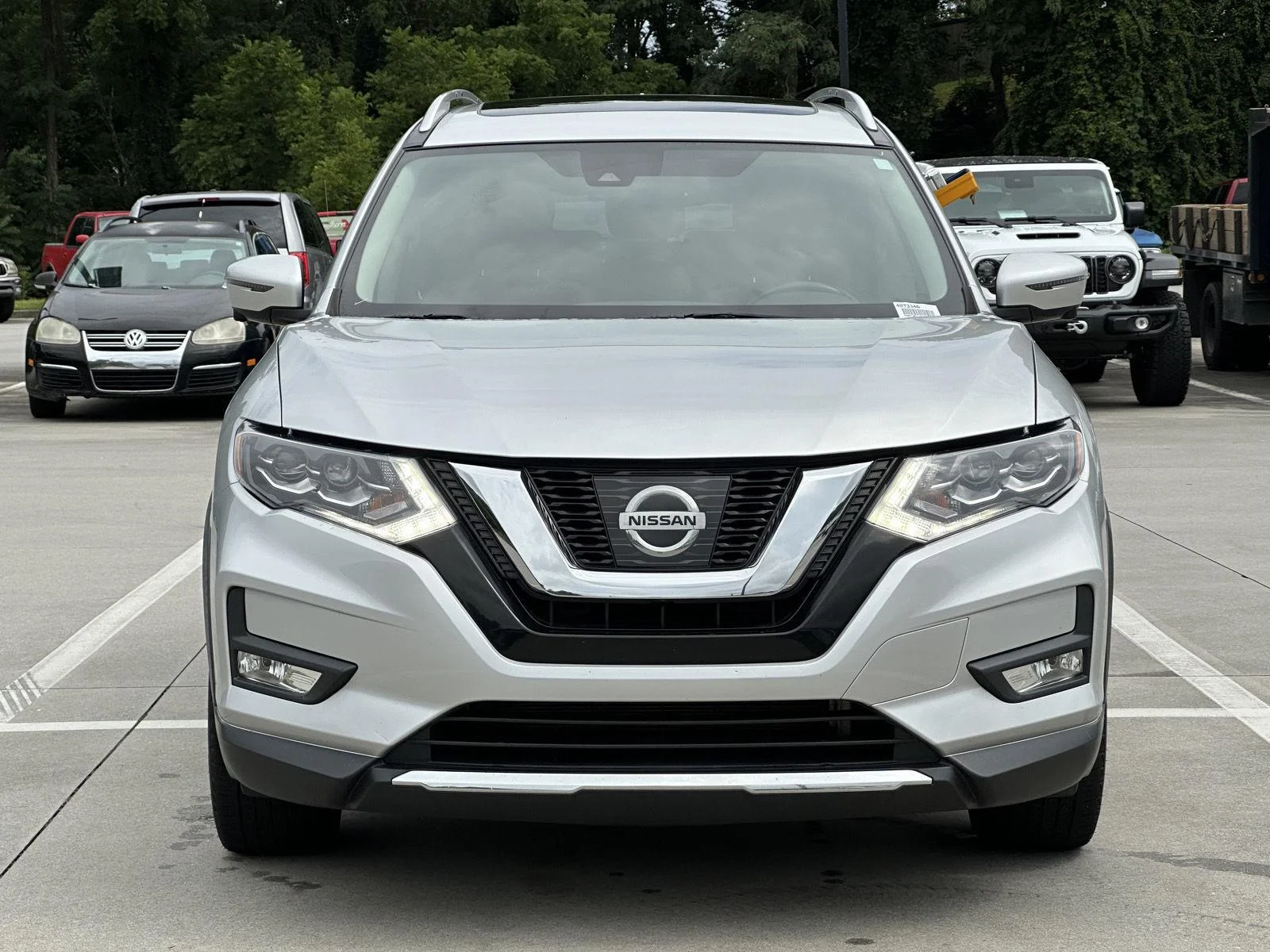 Used 2017 Nissan Rogue SL with VIN JN8AT2MT1HW407334 for sale in Clayton, GA