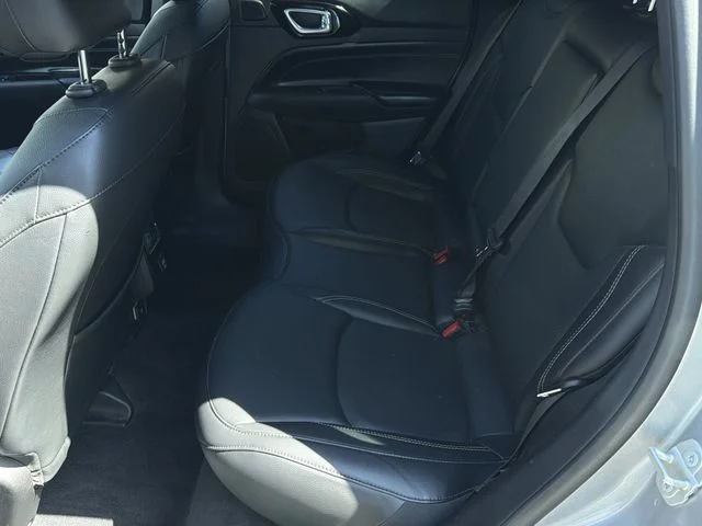 Used 2023 Silver Jeep High Altitude image 18