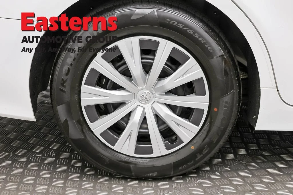 Used 2023 White Toyota LE image 26