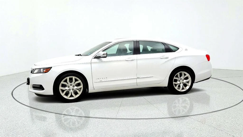 Used 2016 Iridescent Pearl Tricoat Chevrolet 4dr Sedan LTZ w/2LZ image 8