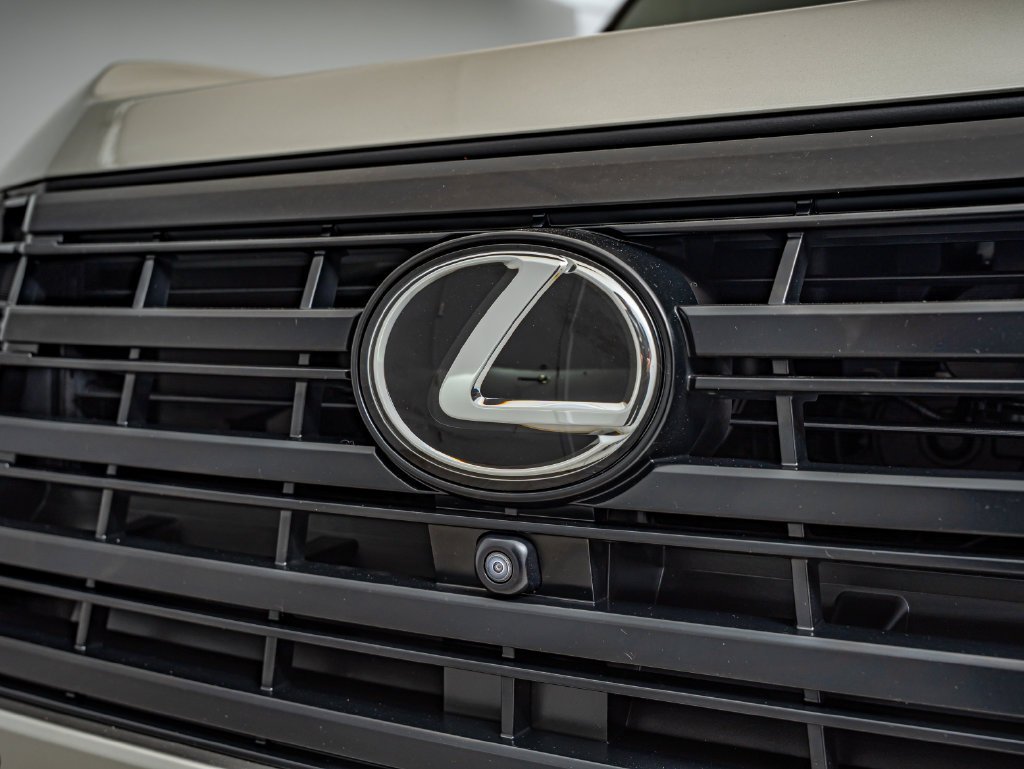 Used 2024 Silver Lexus 550 Luxury+ image 12