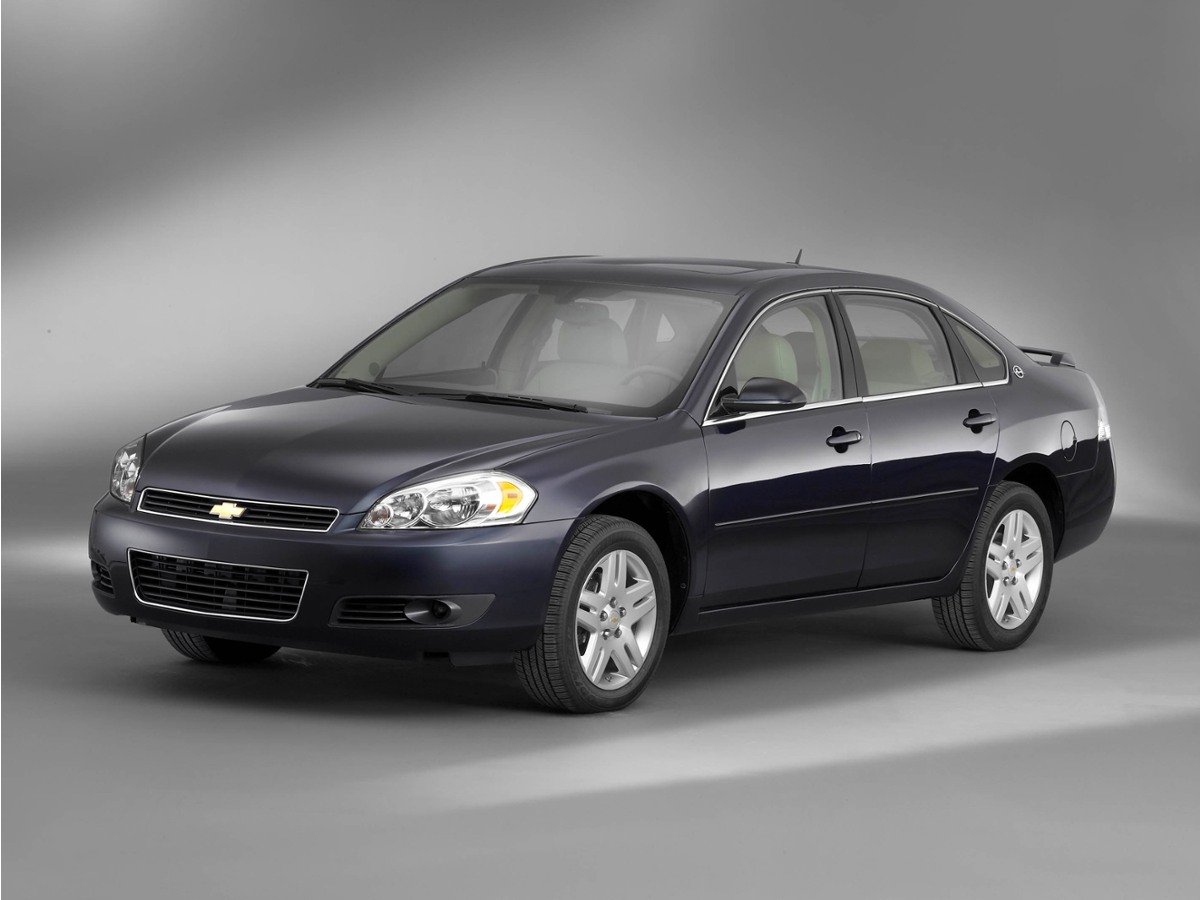 Used 2009 Gold Mist Metallic Chevrolet LT image 1