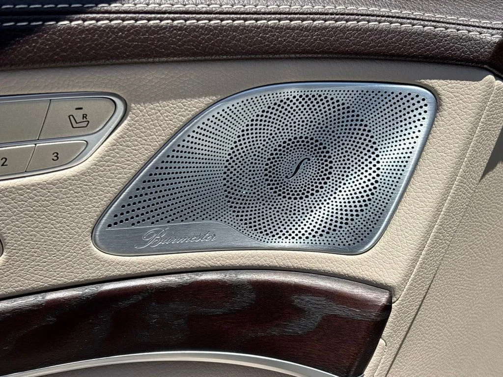 Used 2020 designo Diamond White Metallic Mercedes-Benz S 560 image 18