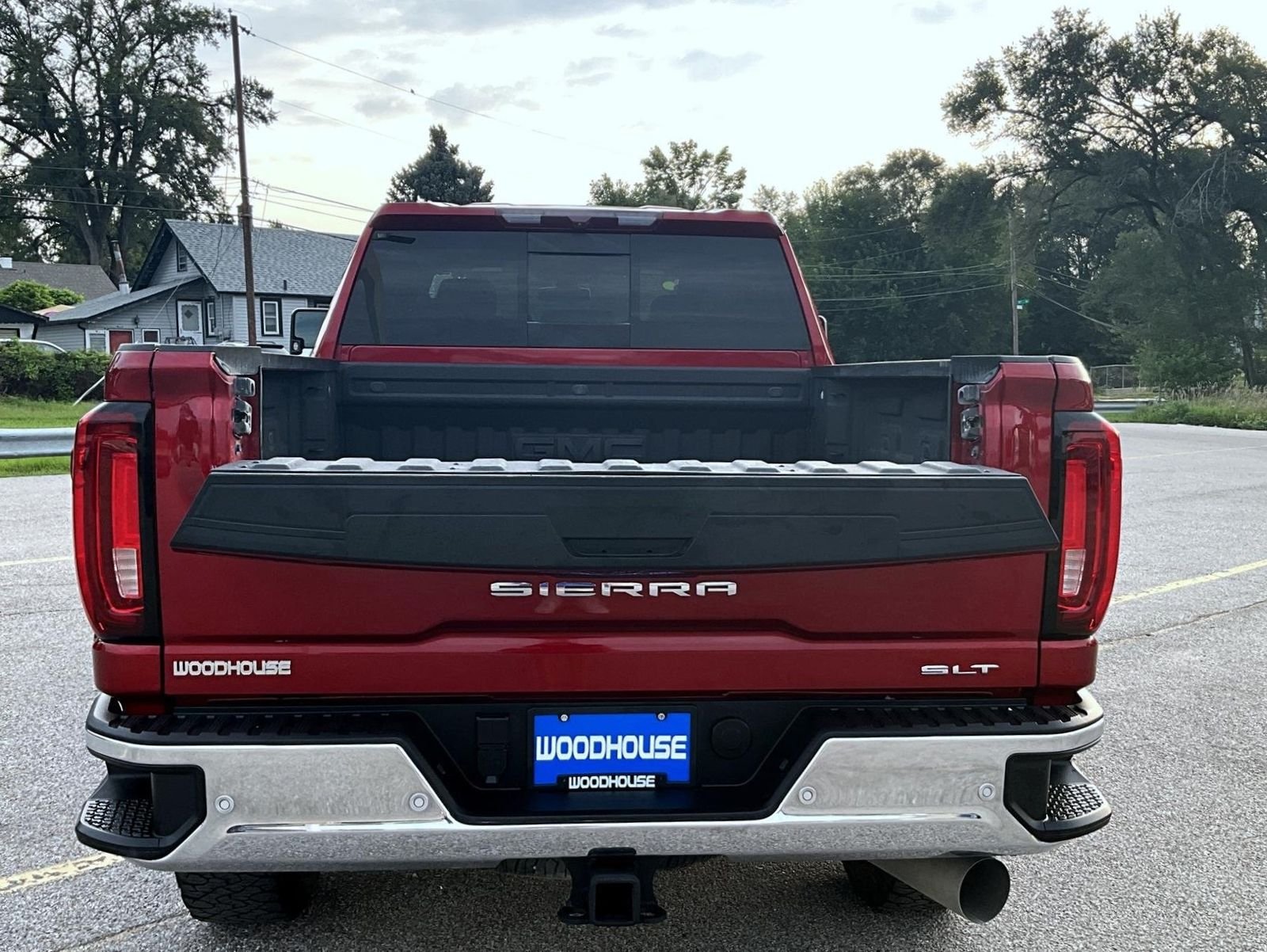 Used 2023 Red GMC SLT image 9