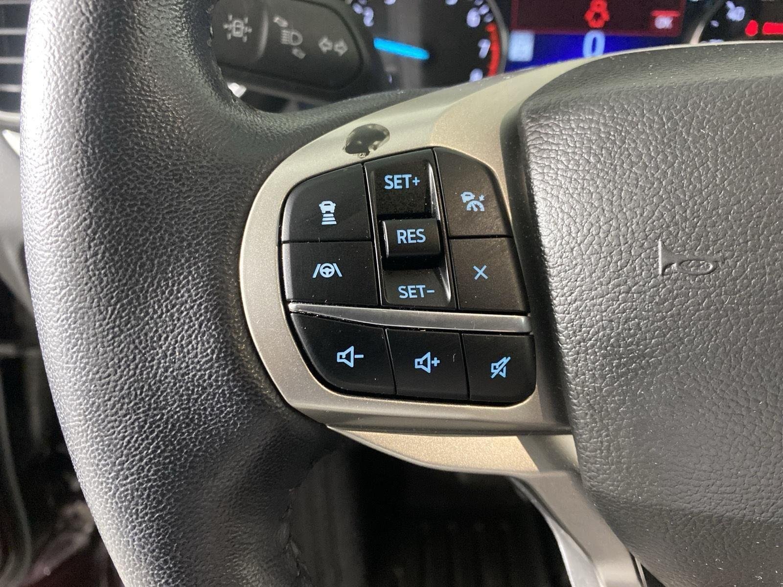 2023 Ford Explorer XLT - Photo 19