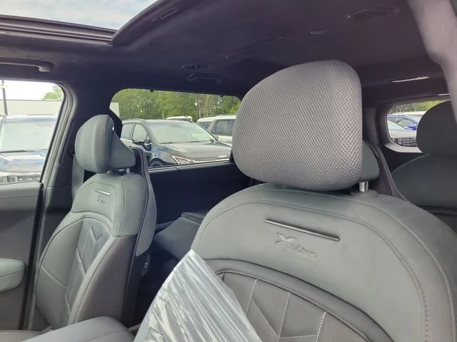 New 2027 Glacial White Pearl Kia X-LINE SX PRESTIGE image 20