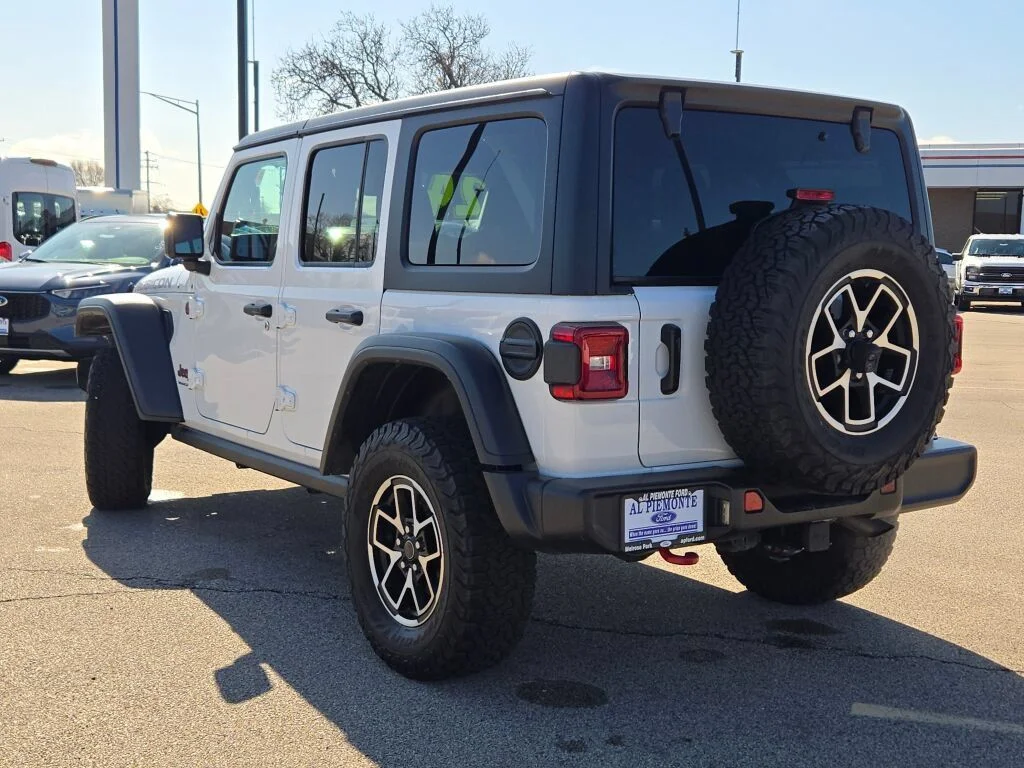 Certified Used 2024 Bright White Clearcoat Jeep Rubicon image 15